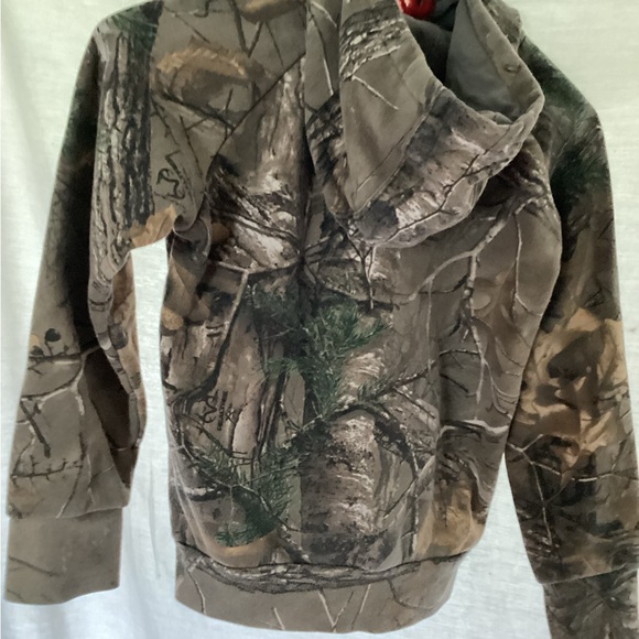 Cabela’s sweater, pull over, kids , medium - Picture 3 of 3